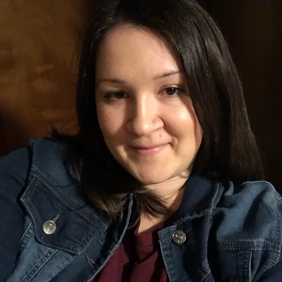 Meet your Posher, Catherine - Picture 1 of 1